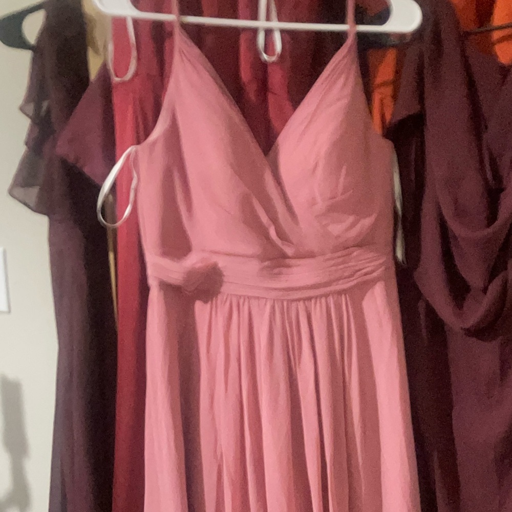 Elegant Pink Sleeveless Dress